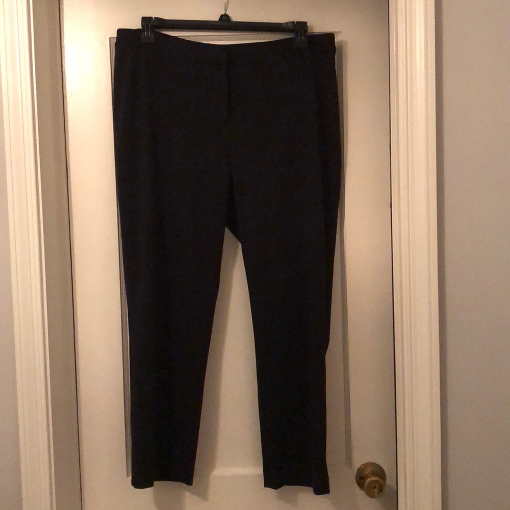 Ellen Tracy Black straight leg pants